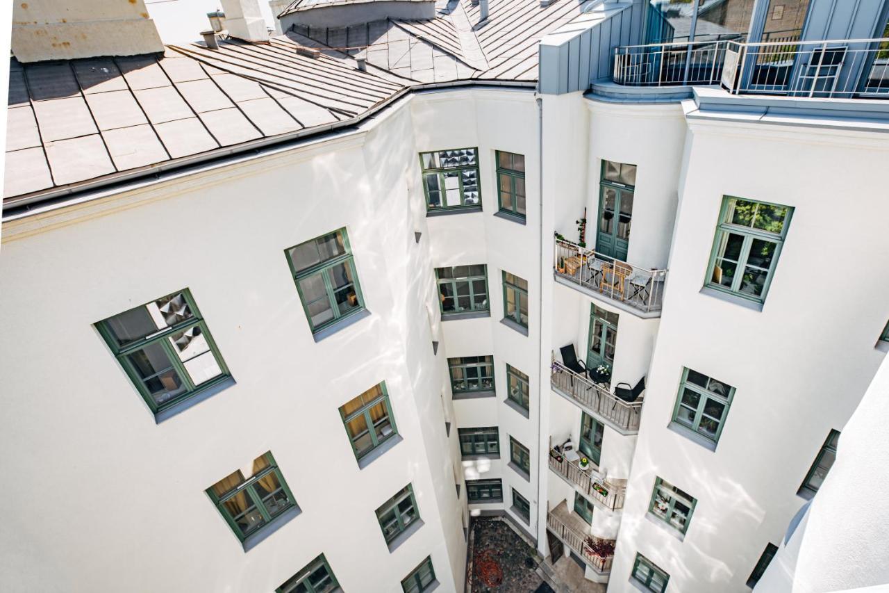 Constantine Apartments Рига Екстериор снимка