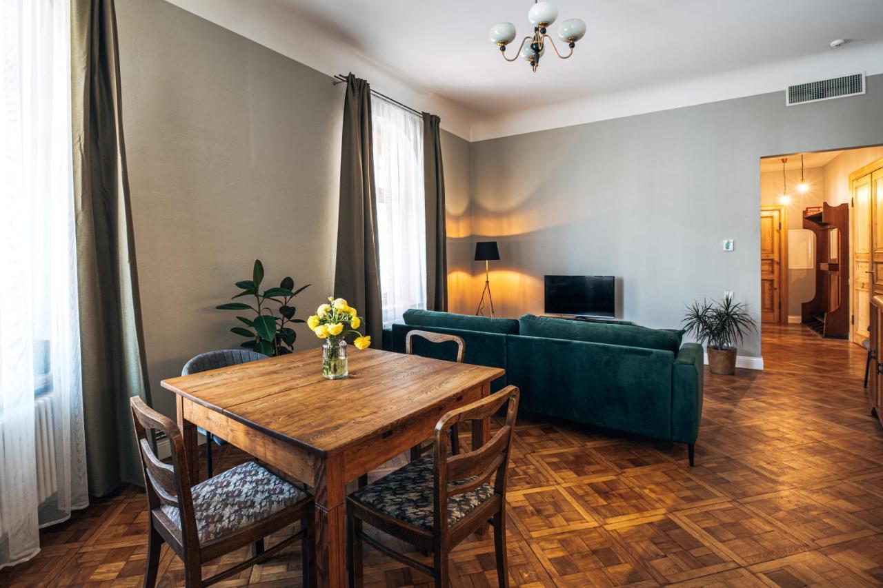 Constantine Apartments Рига Екстериор снимка
